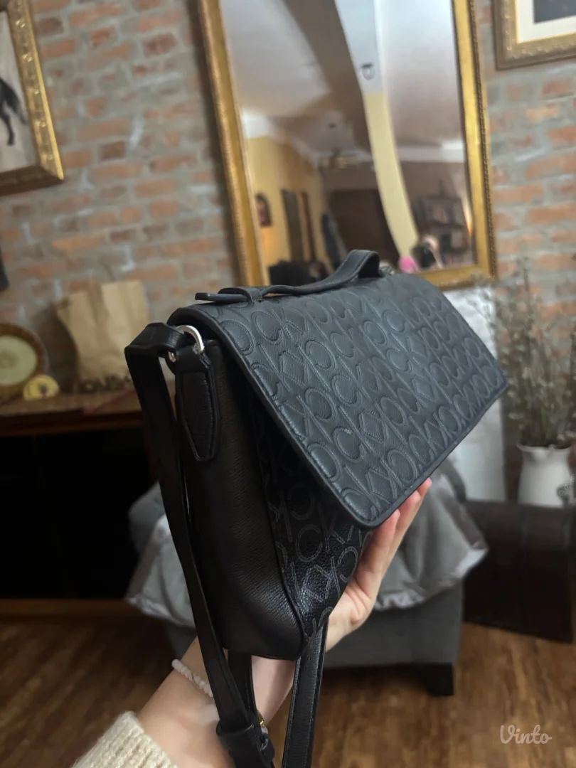 Calvin klein tasnica