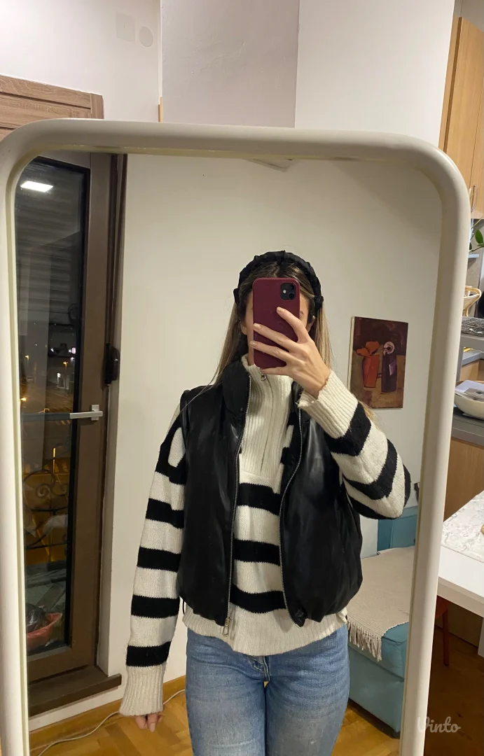 Bershka kozni prsluk