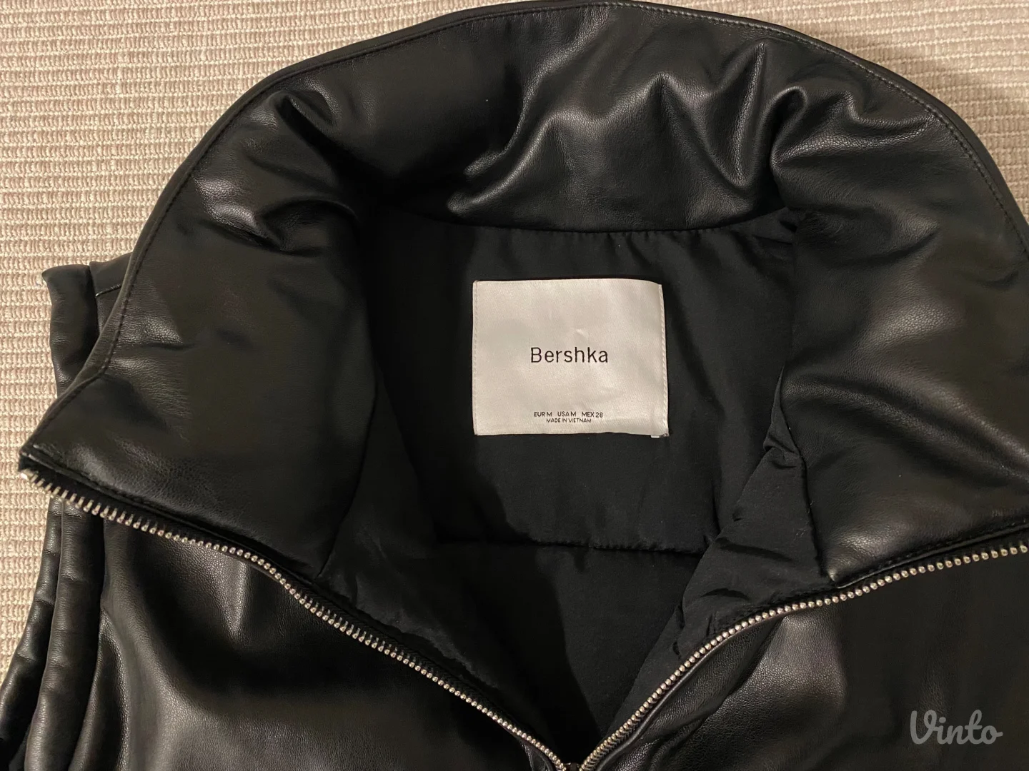 Bershka kozni prsluk