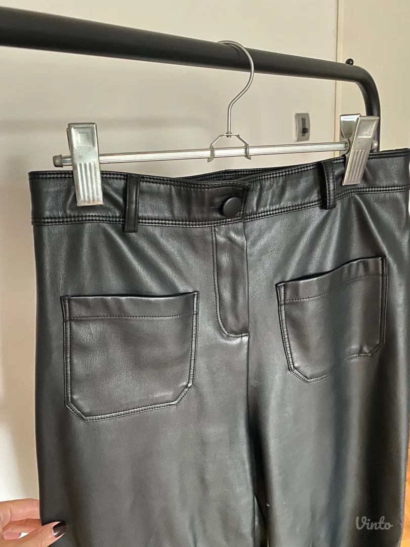 Crne kožne pantalone