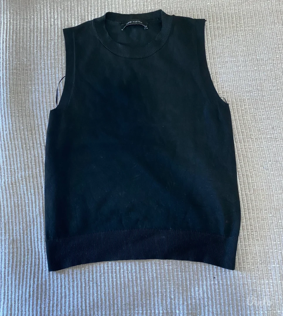 Crni prsluk- Waikiki