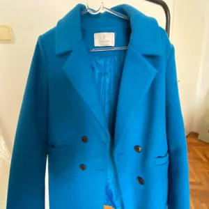 Plavi kaput - Stradivarius