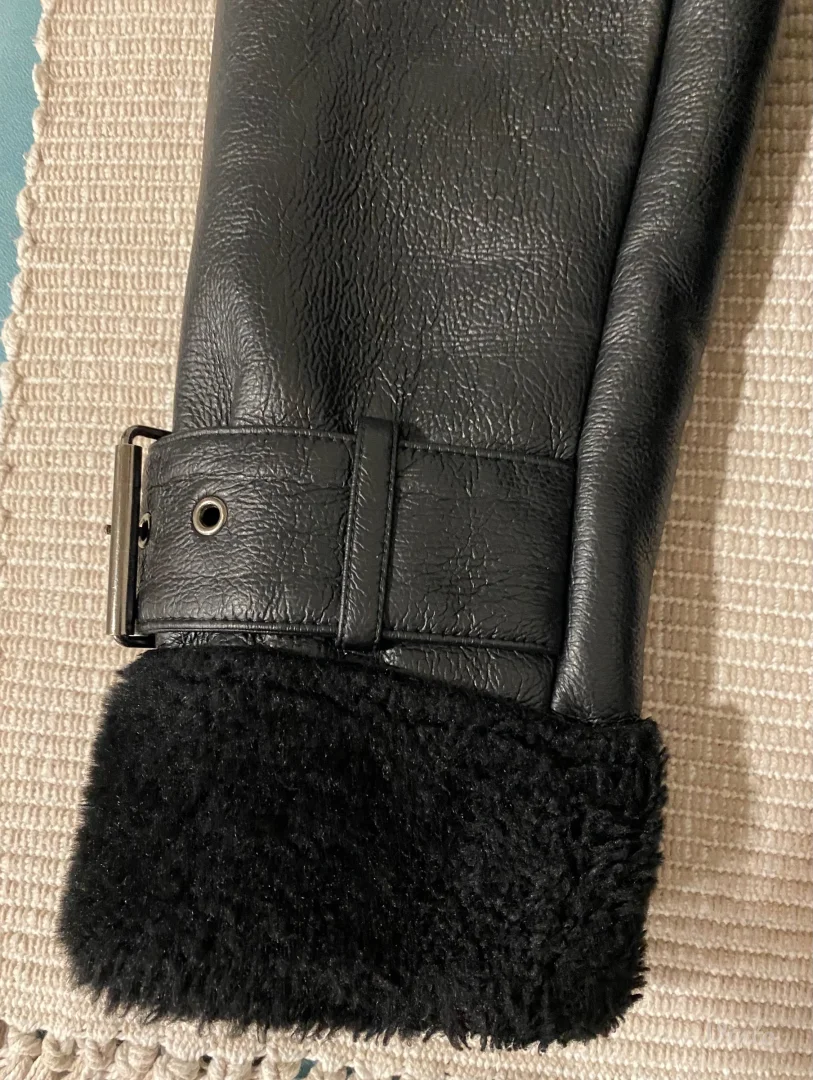 Lcw crna zimska jakna