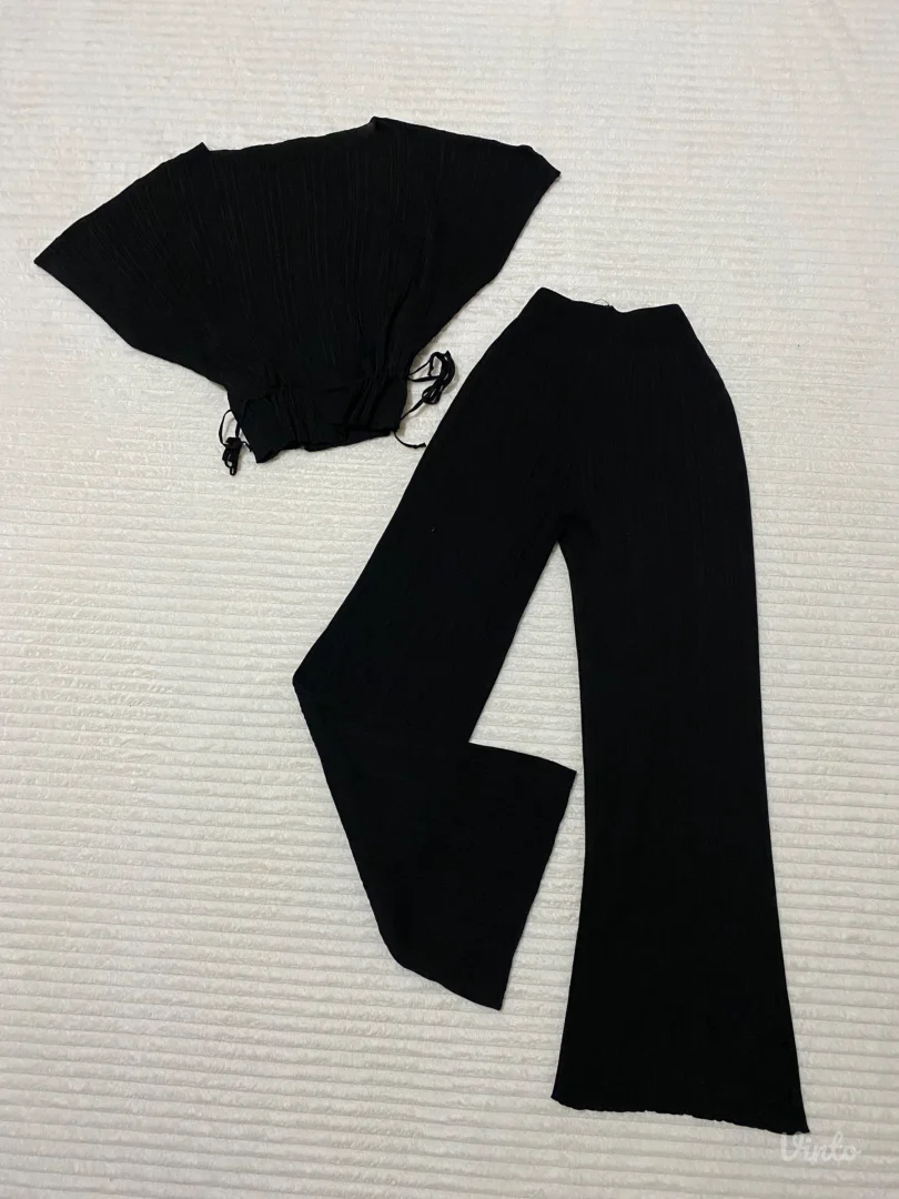 Crni komplet siroke pantalone