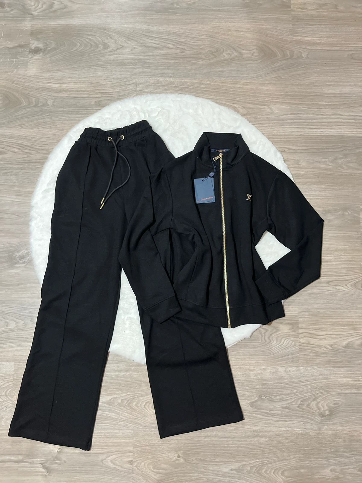 Louis Vuitton zenski komplet