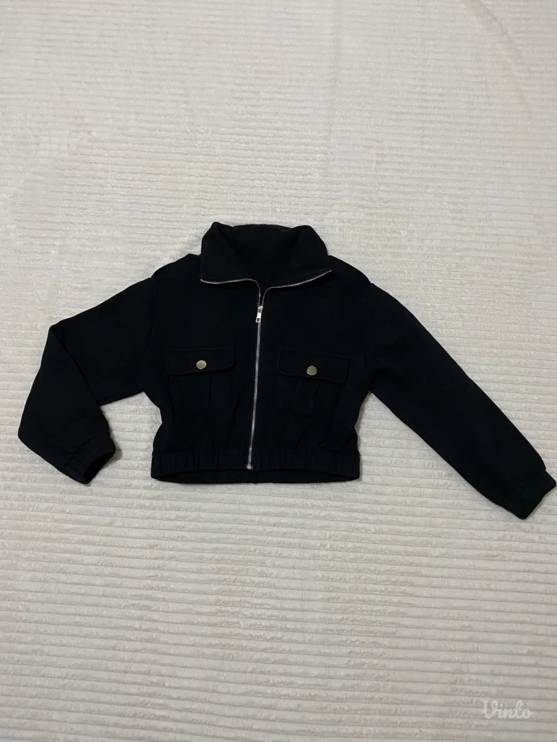 Crna ženska kratka jaknica