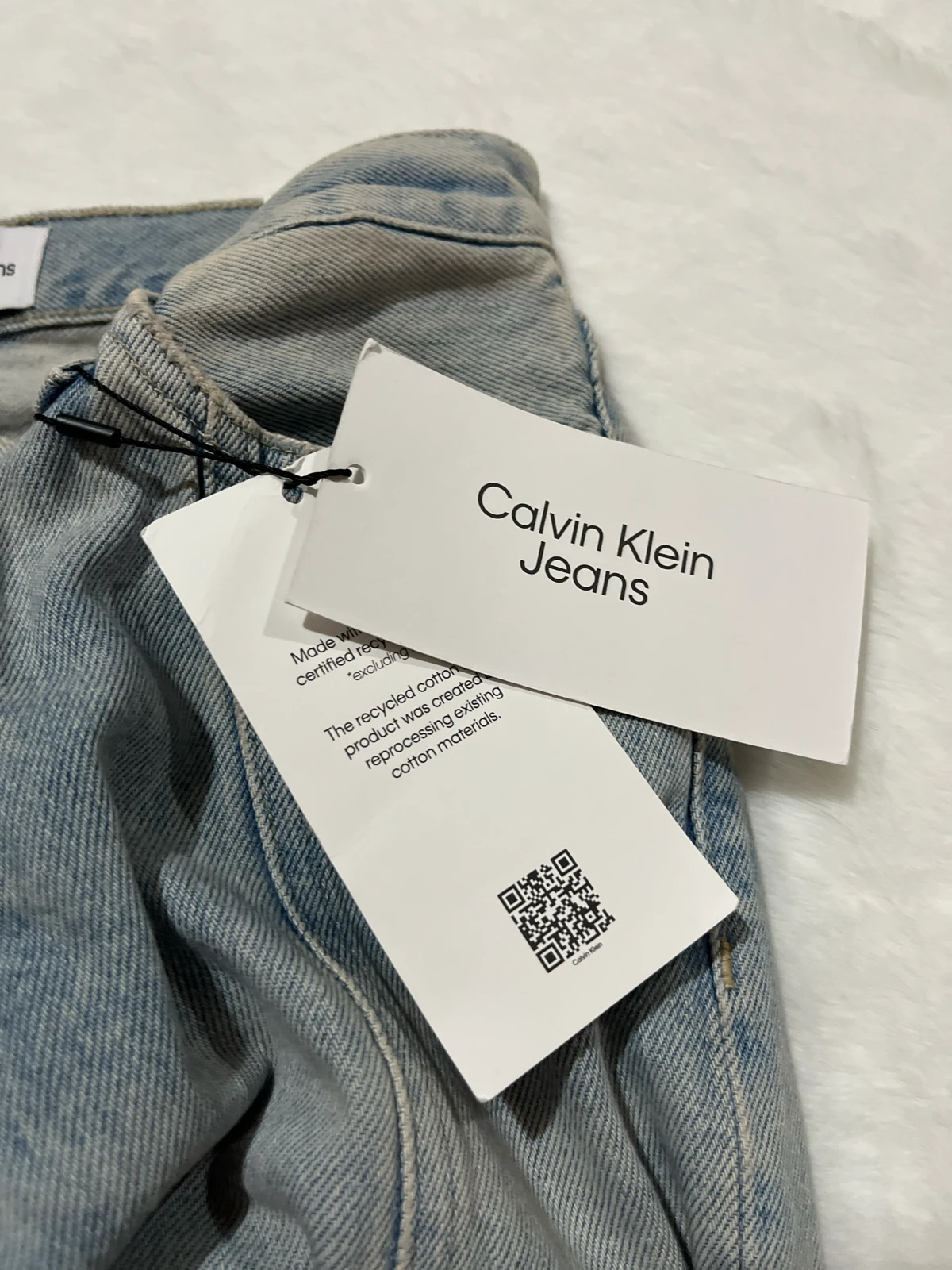 Calvin Klein farmerice dzeparice