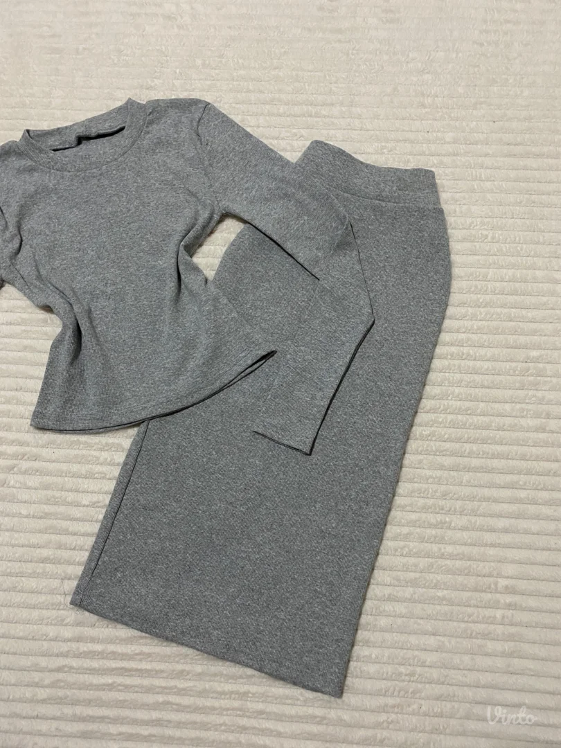 Rebrasti komplet suknja i bluza