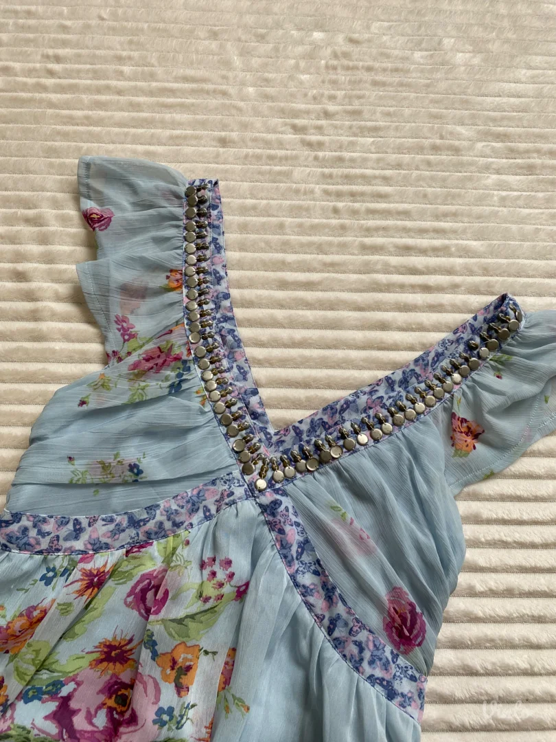 Plava cvetna haljina