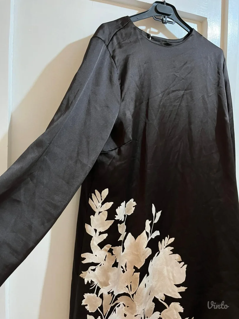 Braon haljina sa cvetom