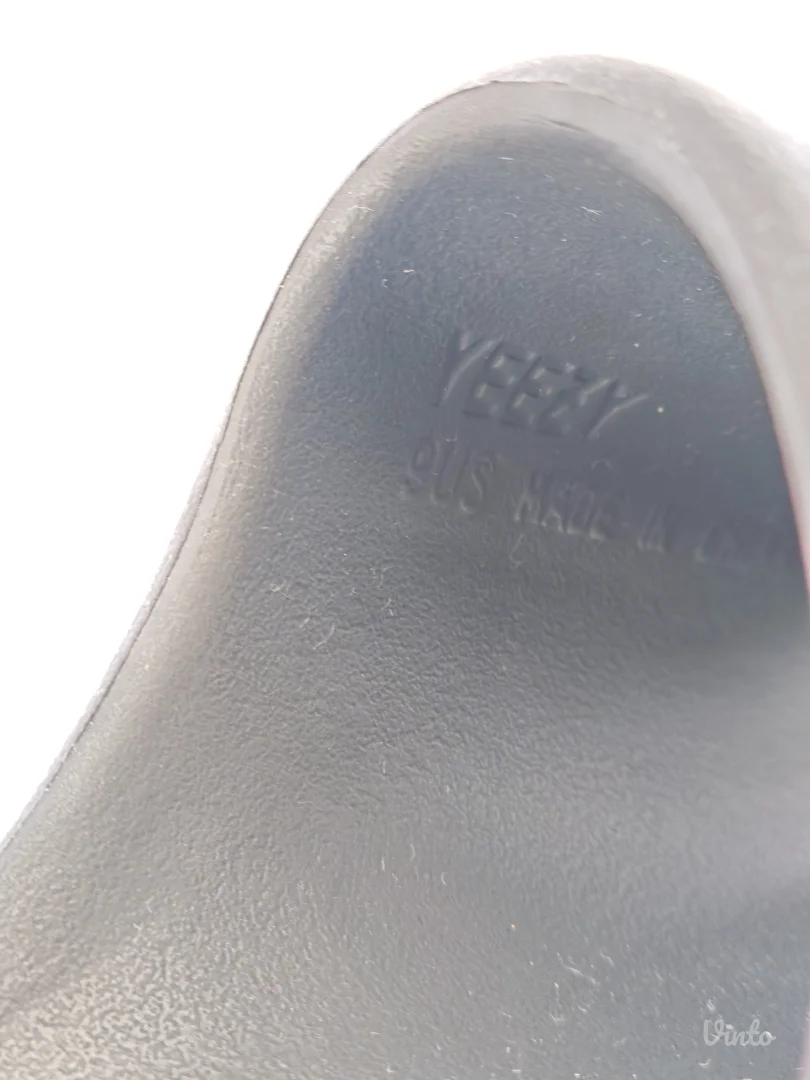 Adidas Yeezy Slide Onyx HQ6448 Papuce - 43