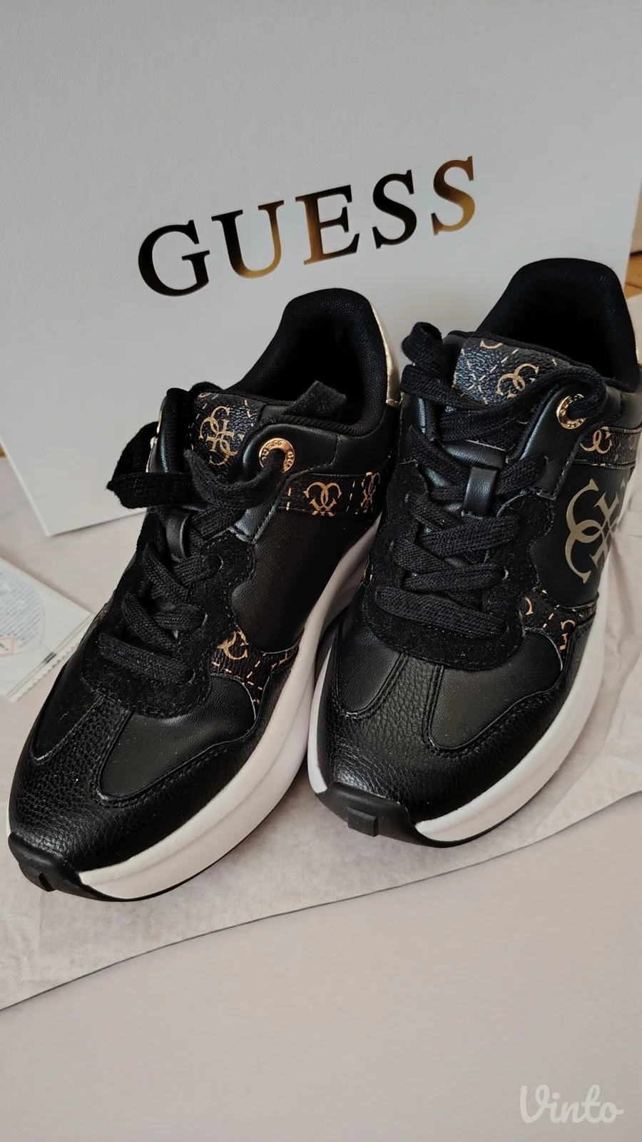 Guess patike