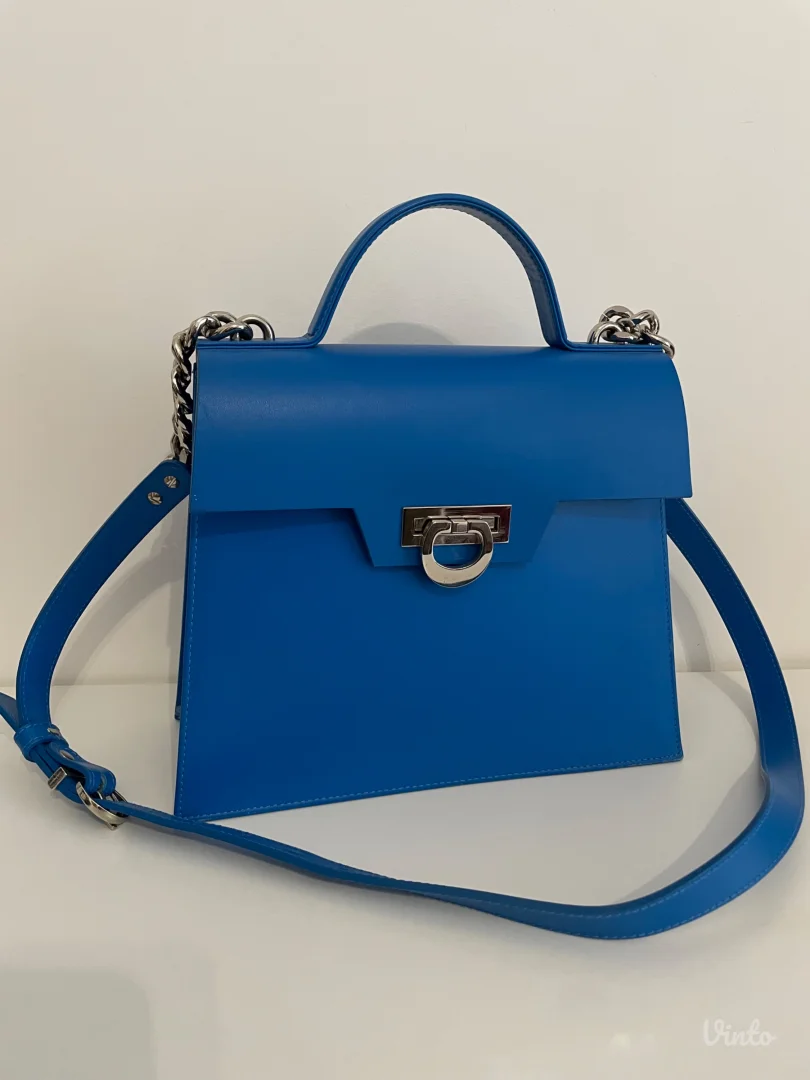 Mona kozna torba - odlicno stanje