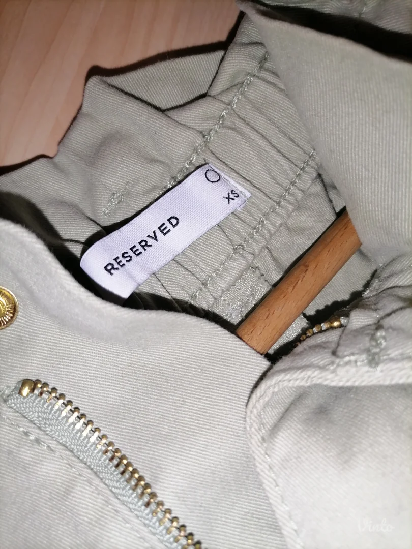 Reserved-pantalone