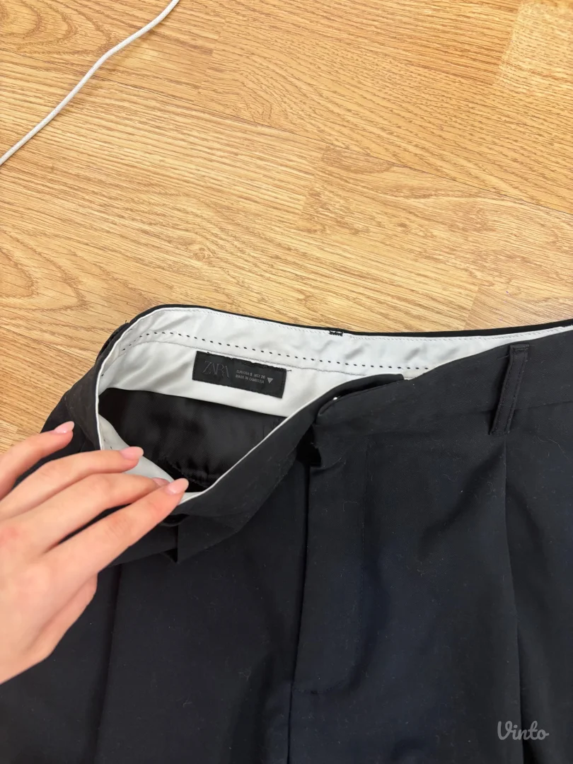 crne pantalone zara