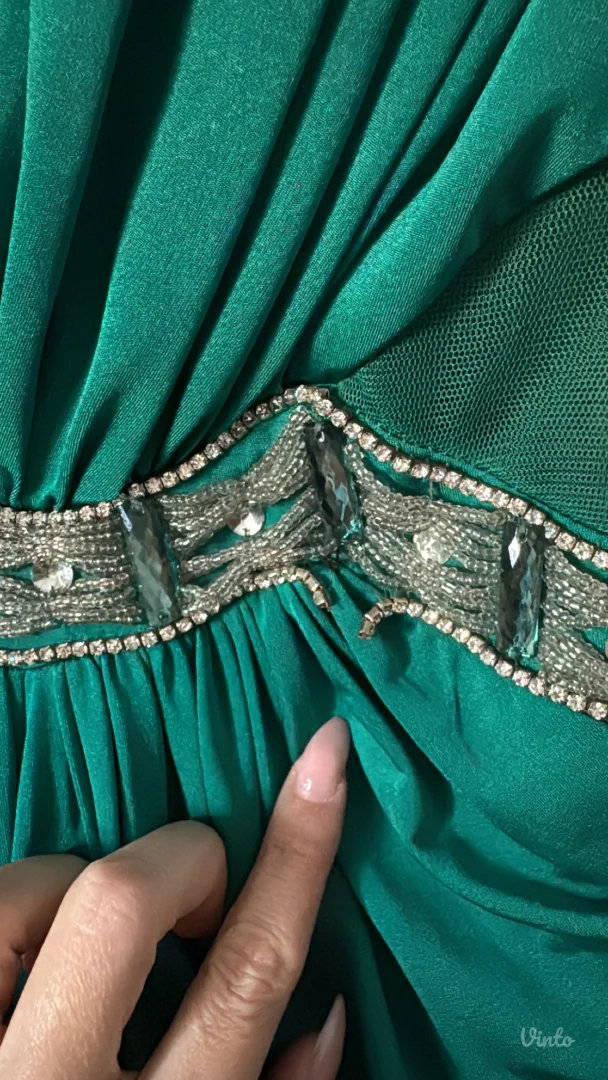 Svečana haljina M (ima oštećenje)