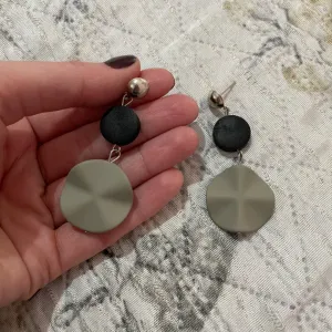 Black-silver mindjuse