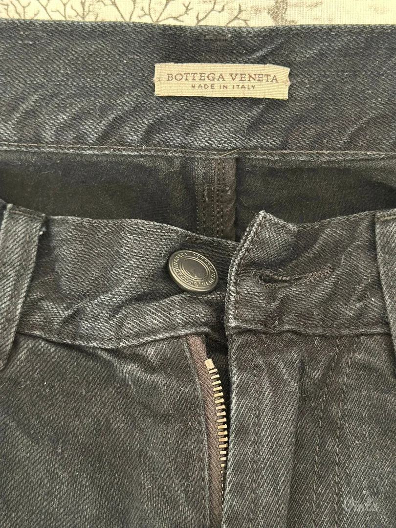 Nove Bottega Veneta crne farmerke