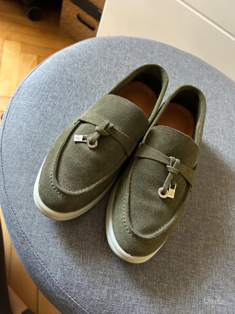 Ženske kožne mokasine