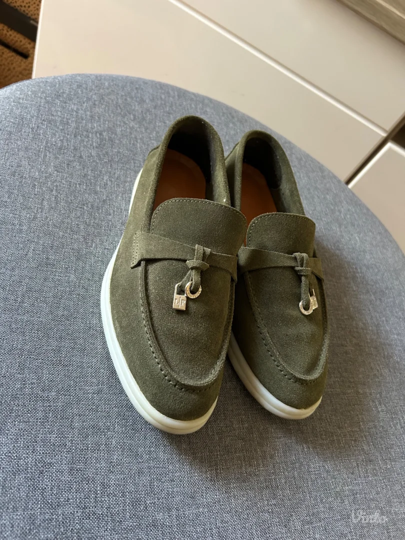 Ženske kožne mokasine