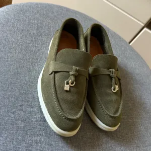 Ženske kožne mokasine