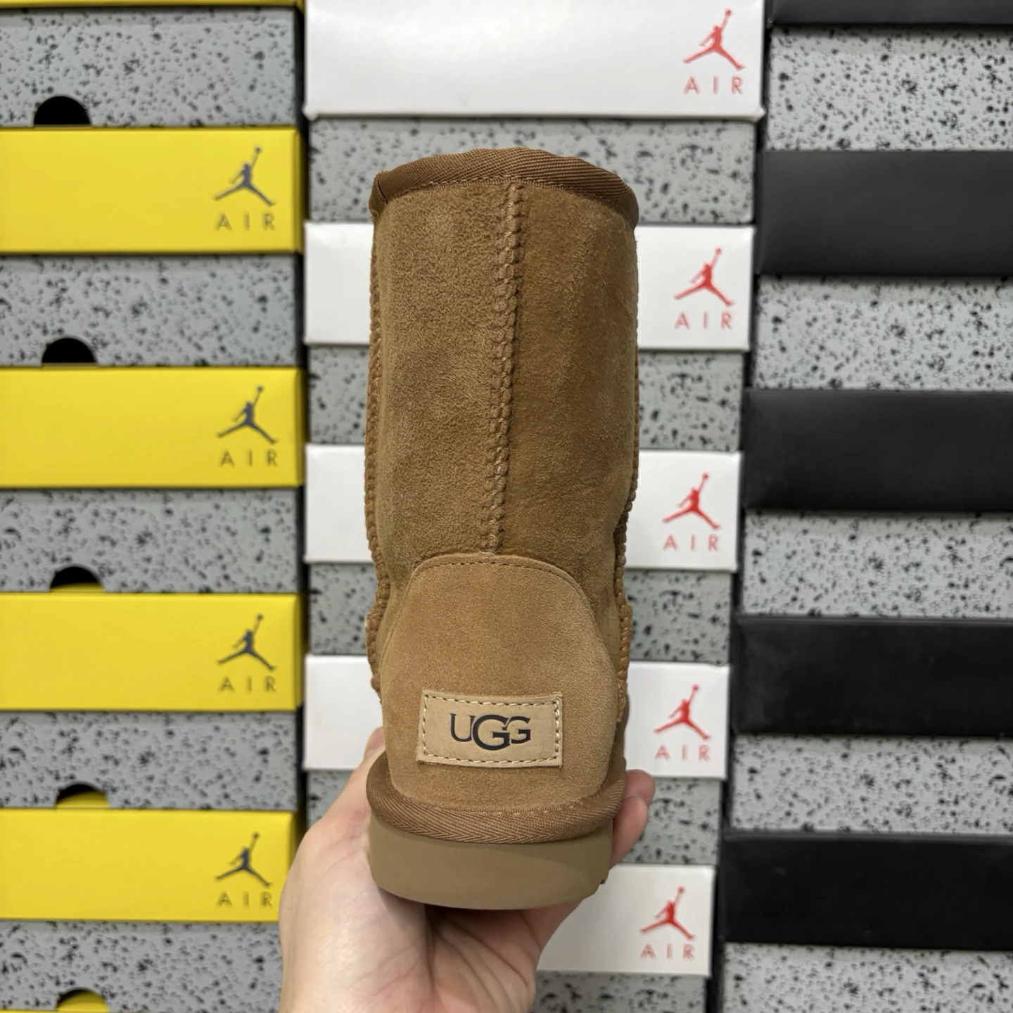 Ugg nove