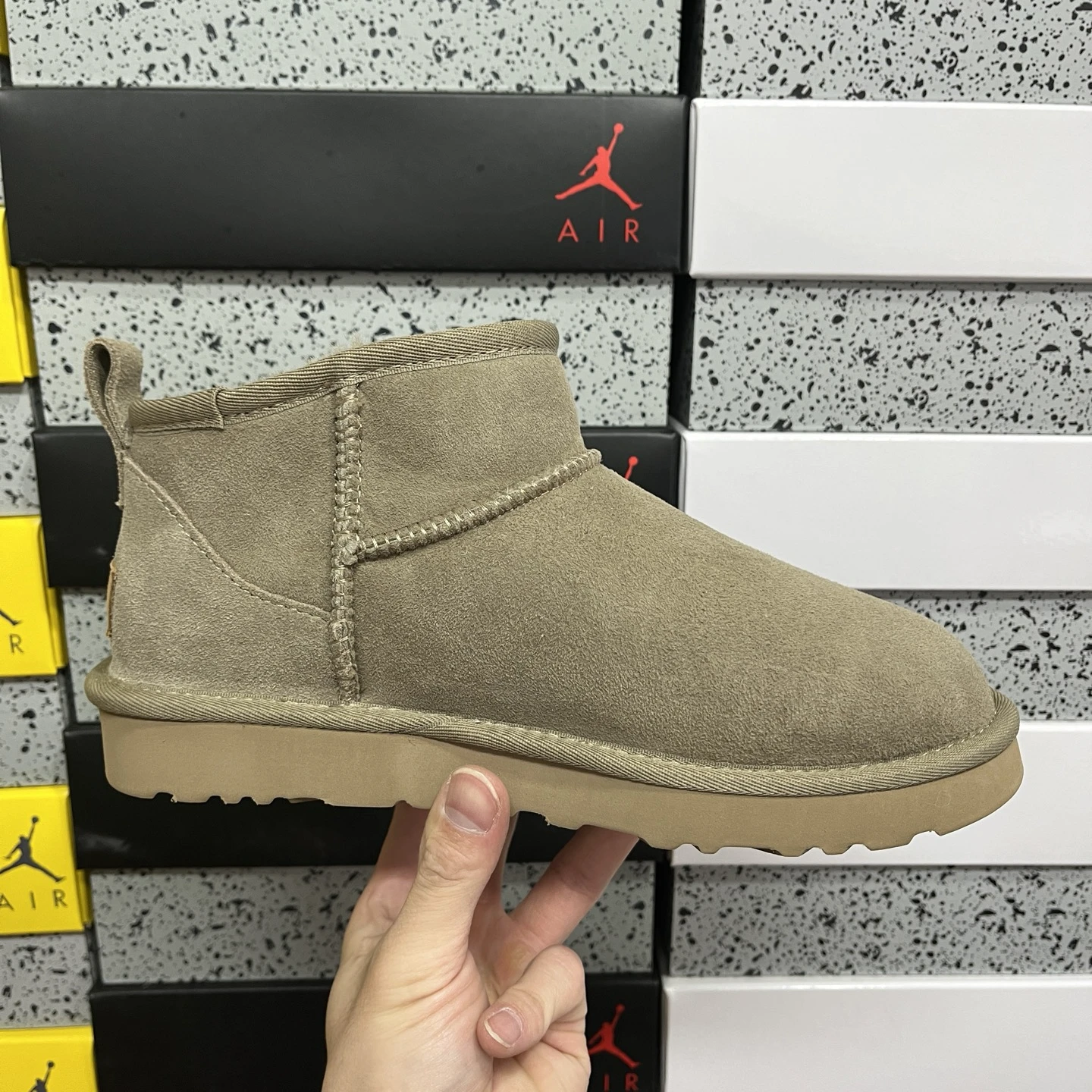 Ugg nove