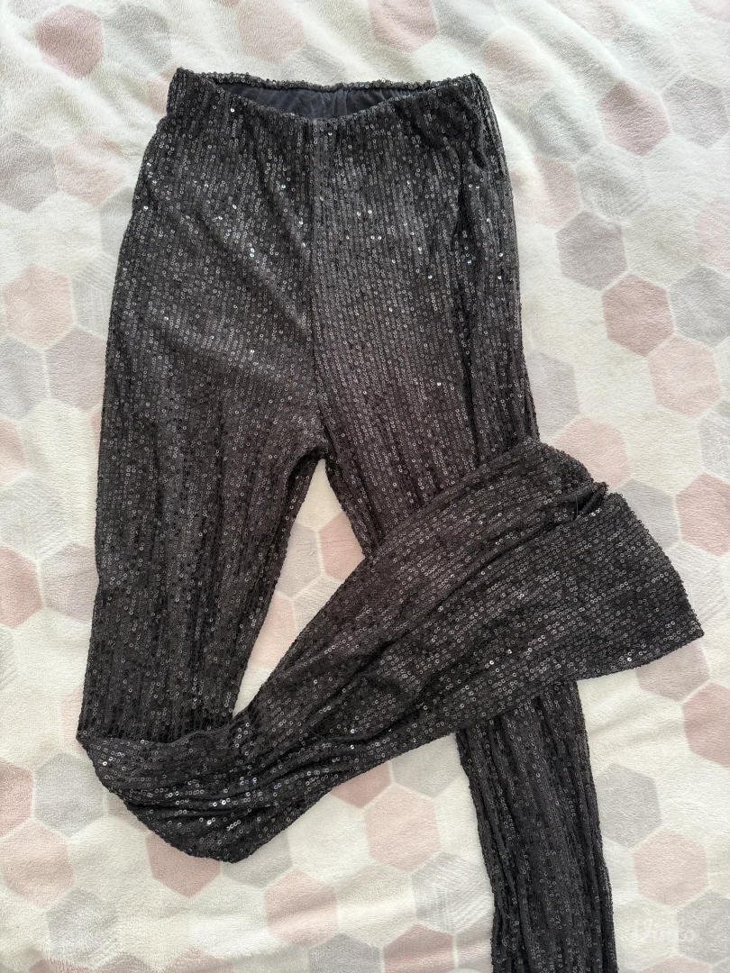 Crne pantalone sa cirkonima