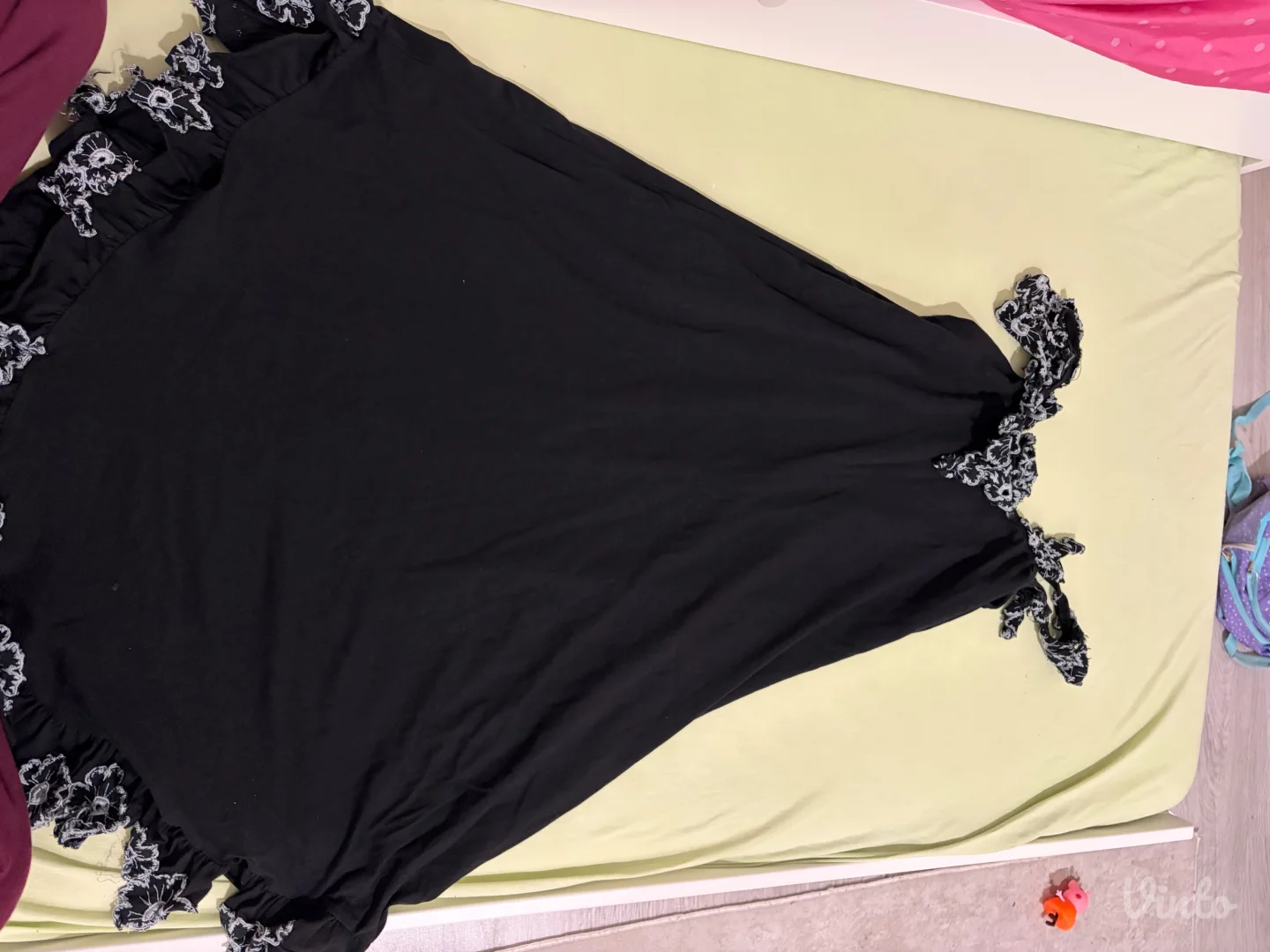 Dugačka crna haljina