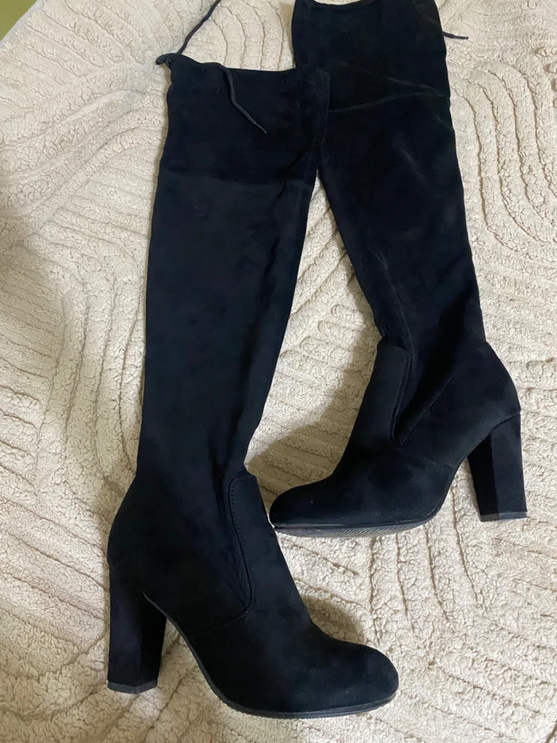 Crne duboke čizme sa stiklom