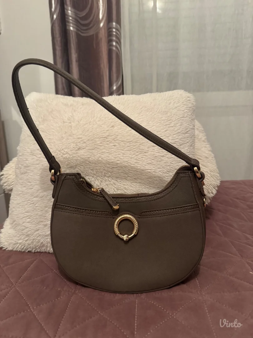 Carpisa braon torbica