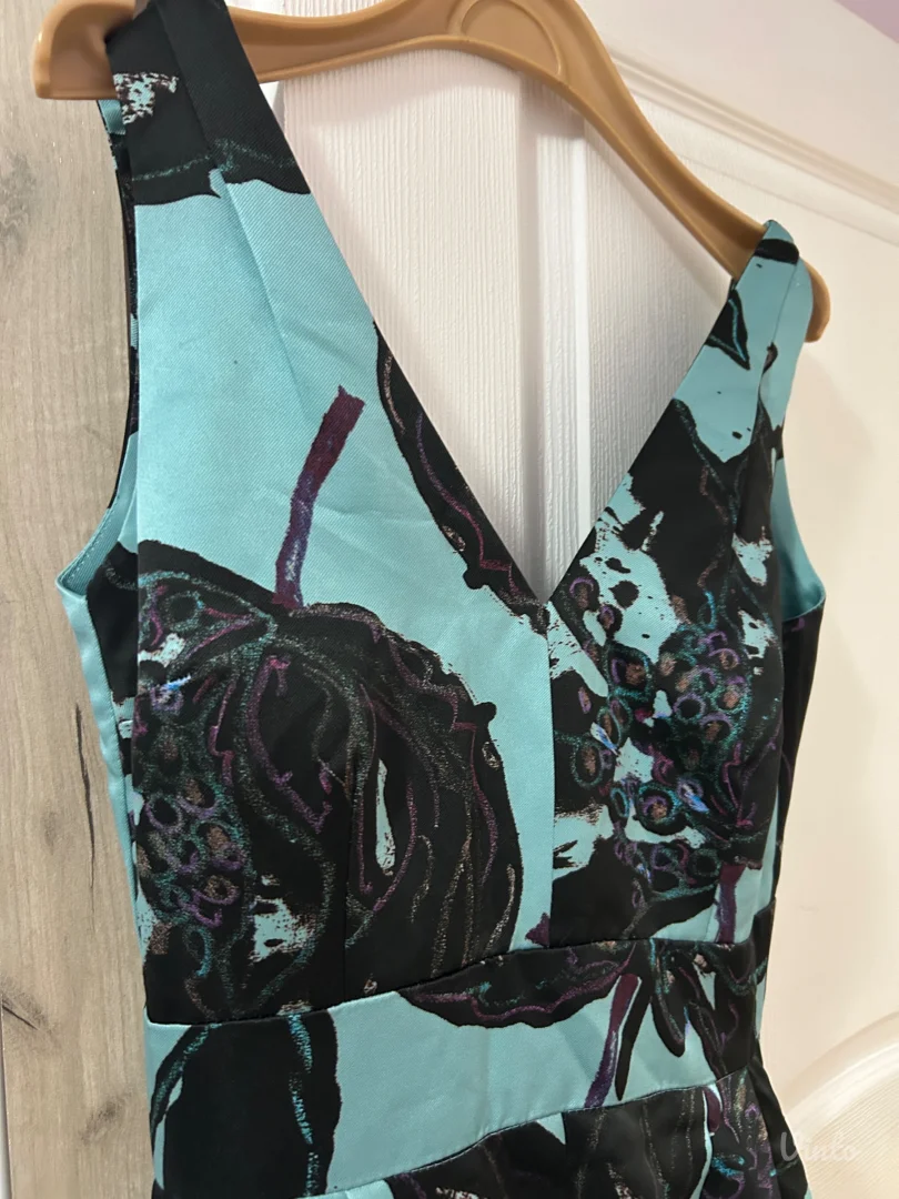 Dizajnerska-duga svečana haljina