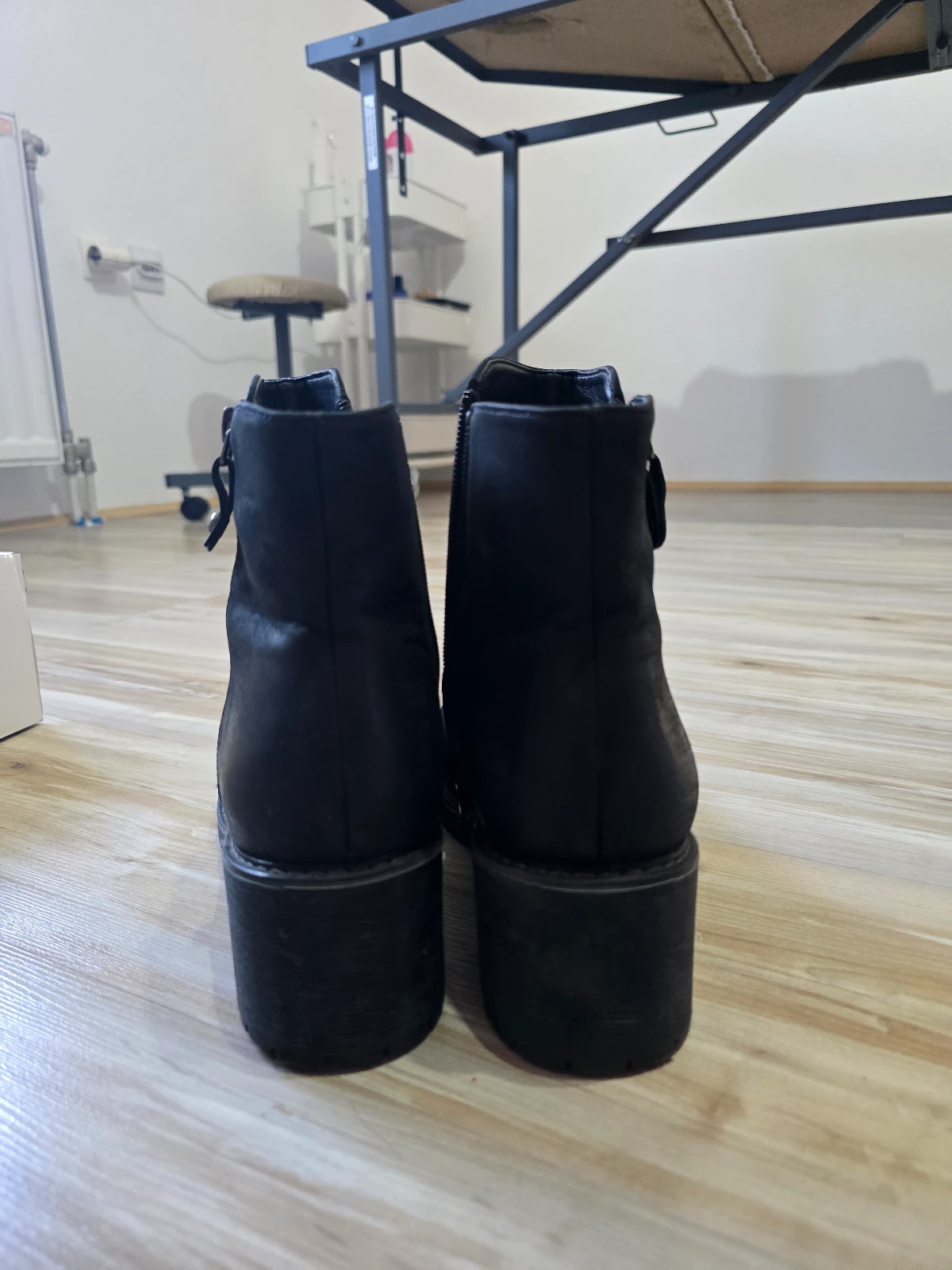 Jesenje cizmice 40