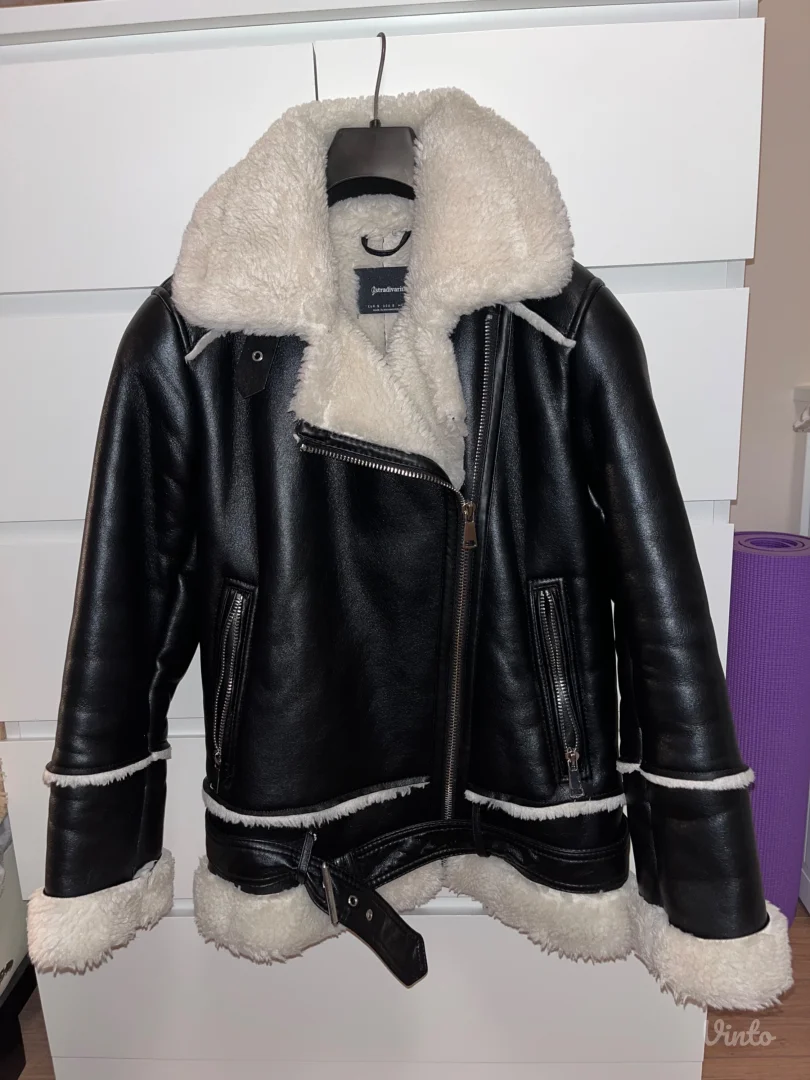 Avijator zimska jakna iz Stradivariusa