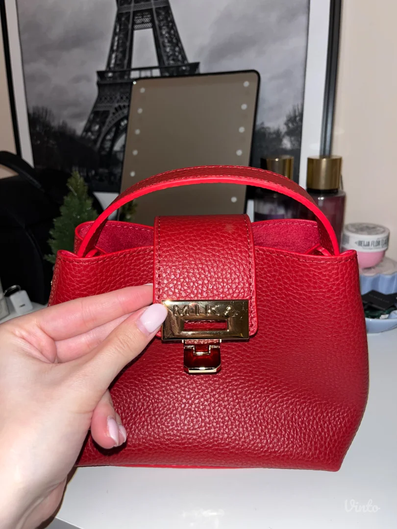 Mika brend crvena torbica