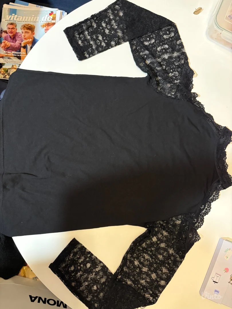 Belinay bluza sa cipkanim rukavima