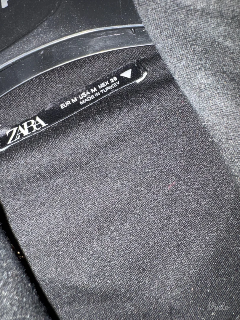 Crna uska haljina ZARA