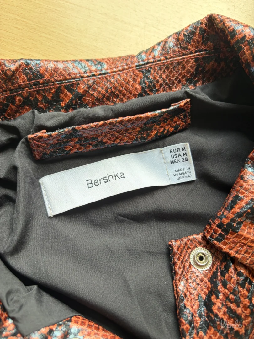 Bershka crop jaknica