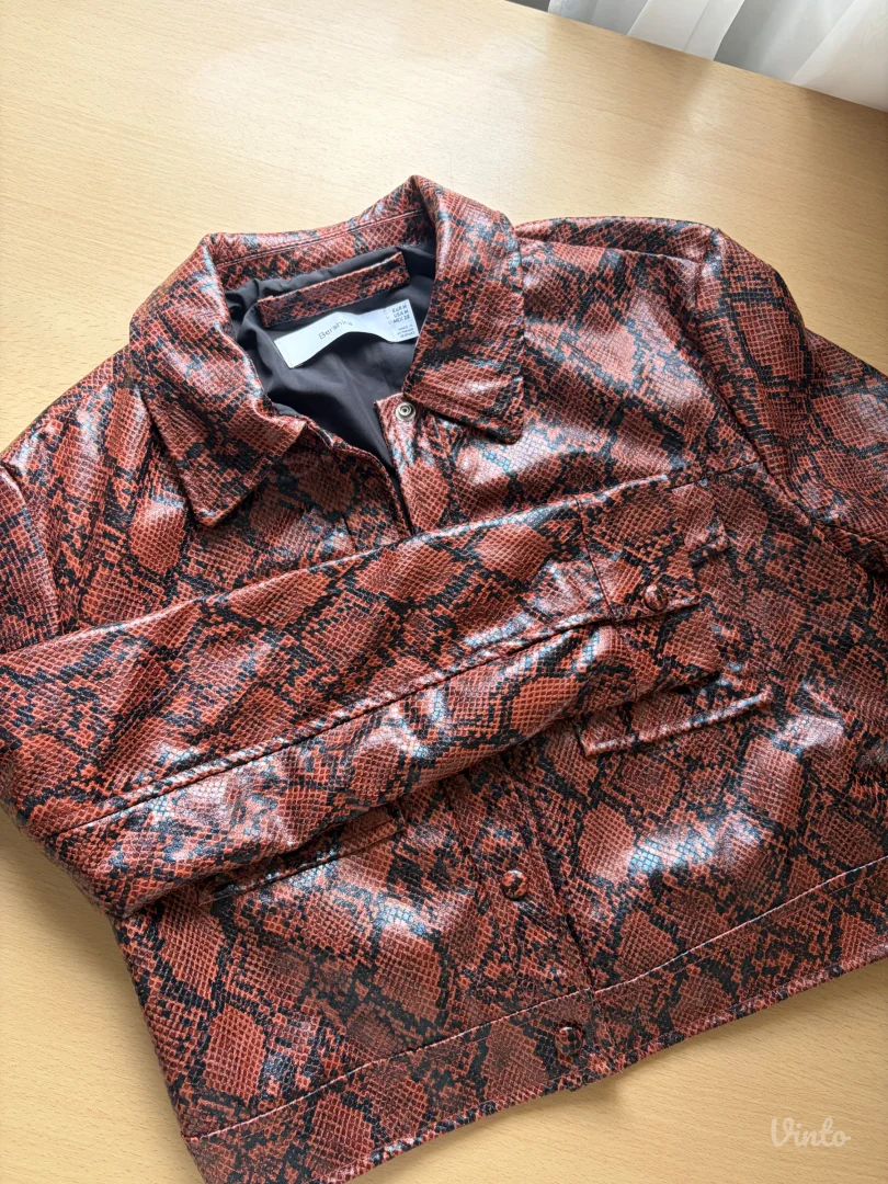 Bershka crop jaknica