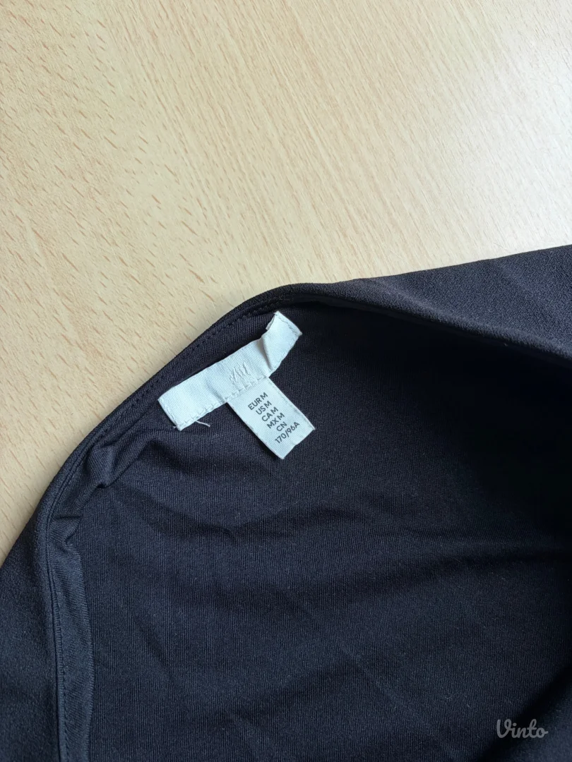 H&M crna haljina na jedno rame