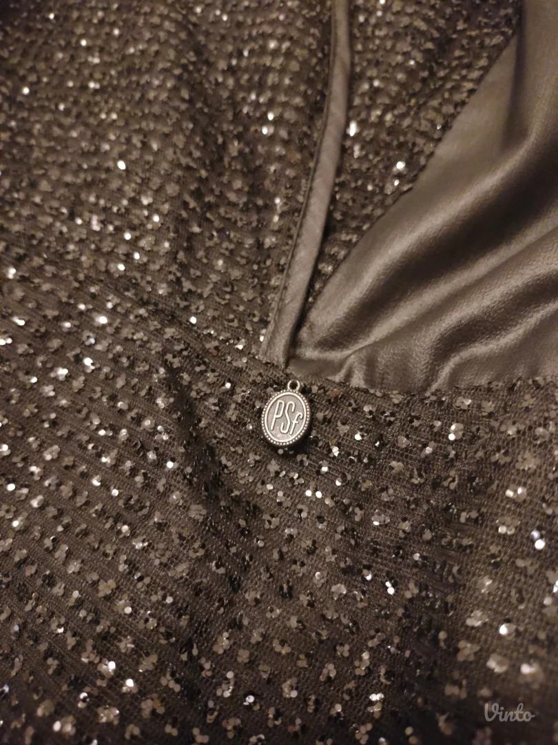 Elegantna duga crna haljina