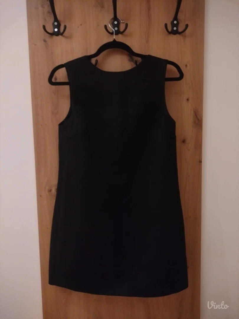 Mini crna haljina