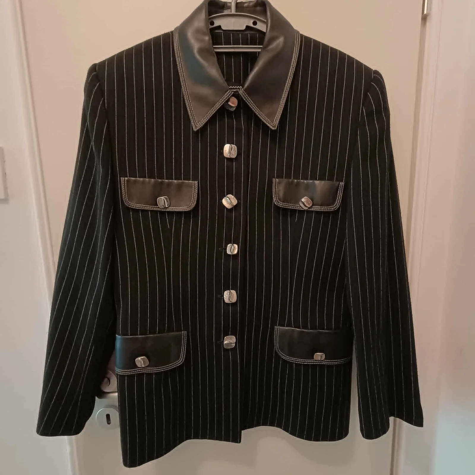 Crni vintage sako