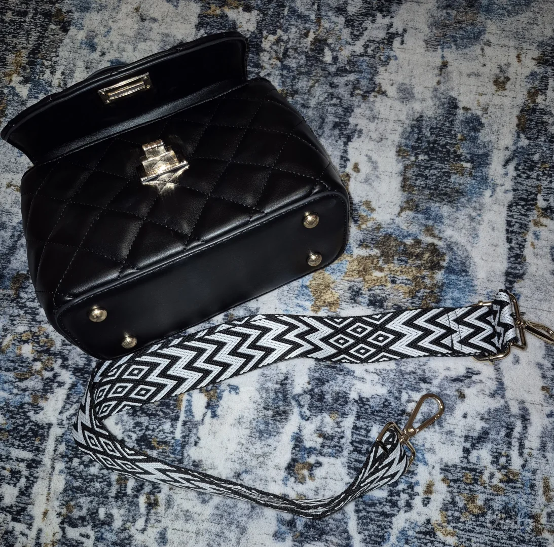 zenska torba - metro