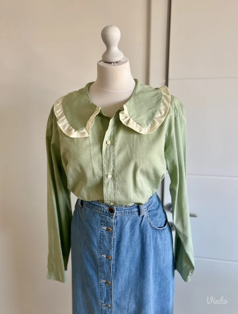 Kosulja nova, sa raskosnom kragnom