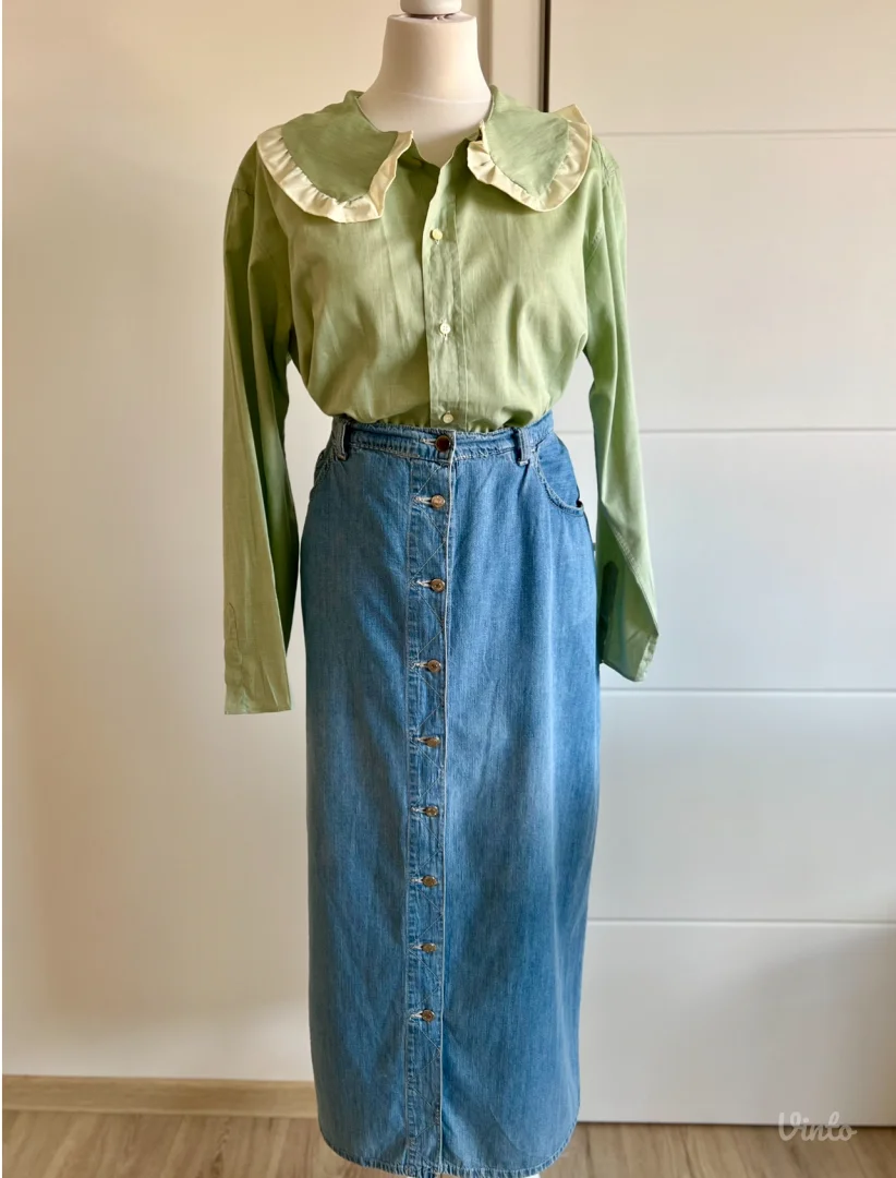 Kosulja nova, sa raskosnom kragnom