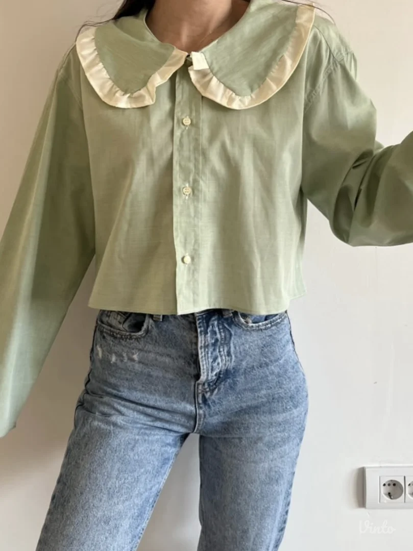 Unikatna kosulja sa velikom kragnom