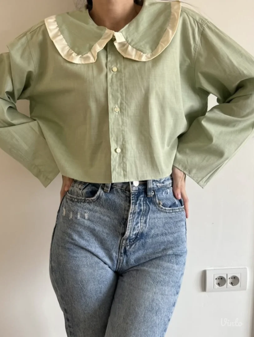 Unikatna kosulja sa velikom kragnom