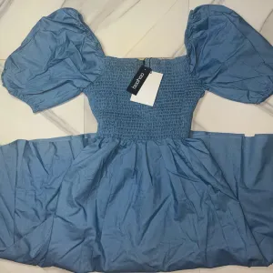 Boohoo plava haljina