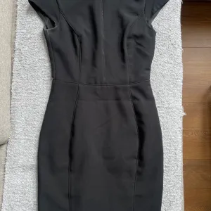 Svečana H&M haljina